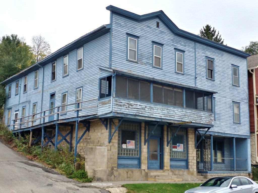 blue-hotel-lanesboro-mn-before-northwest-corner-old-siding-windows.jpg (1)